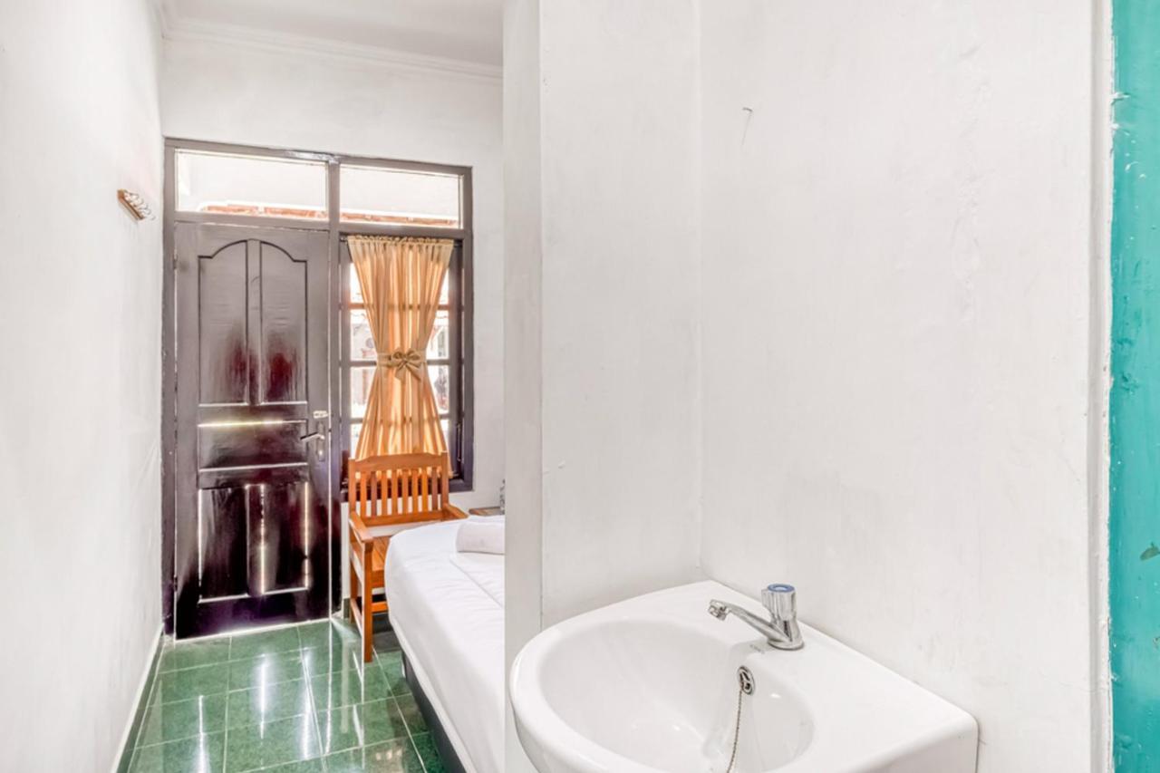 Reddoorz Near Wisata Pantai Parangtritis Kretek Exterior foto
